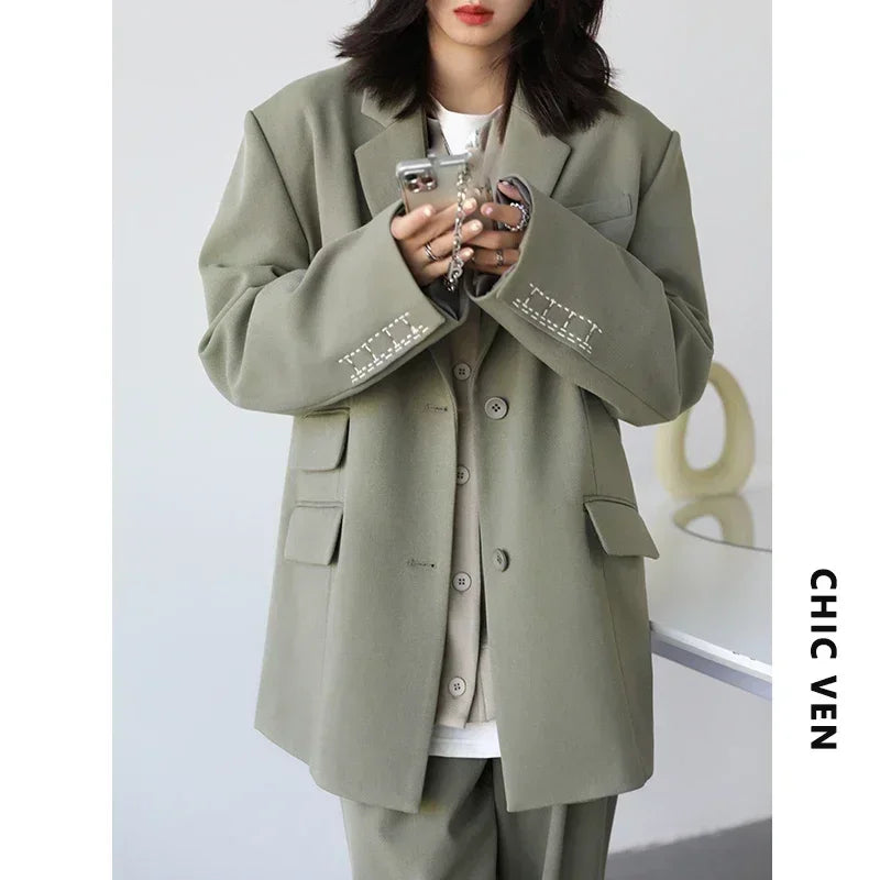 Boring Wide Shoulder Embroidery Cuff Blazer